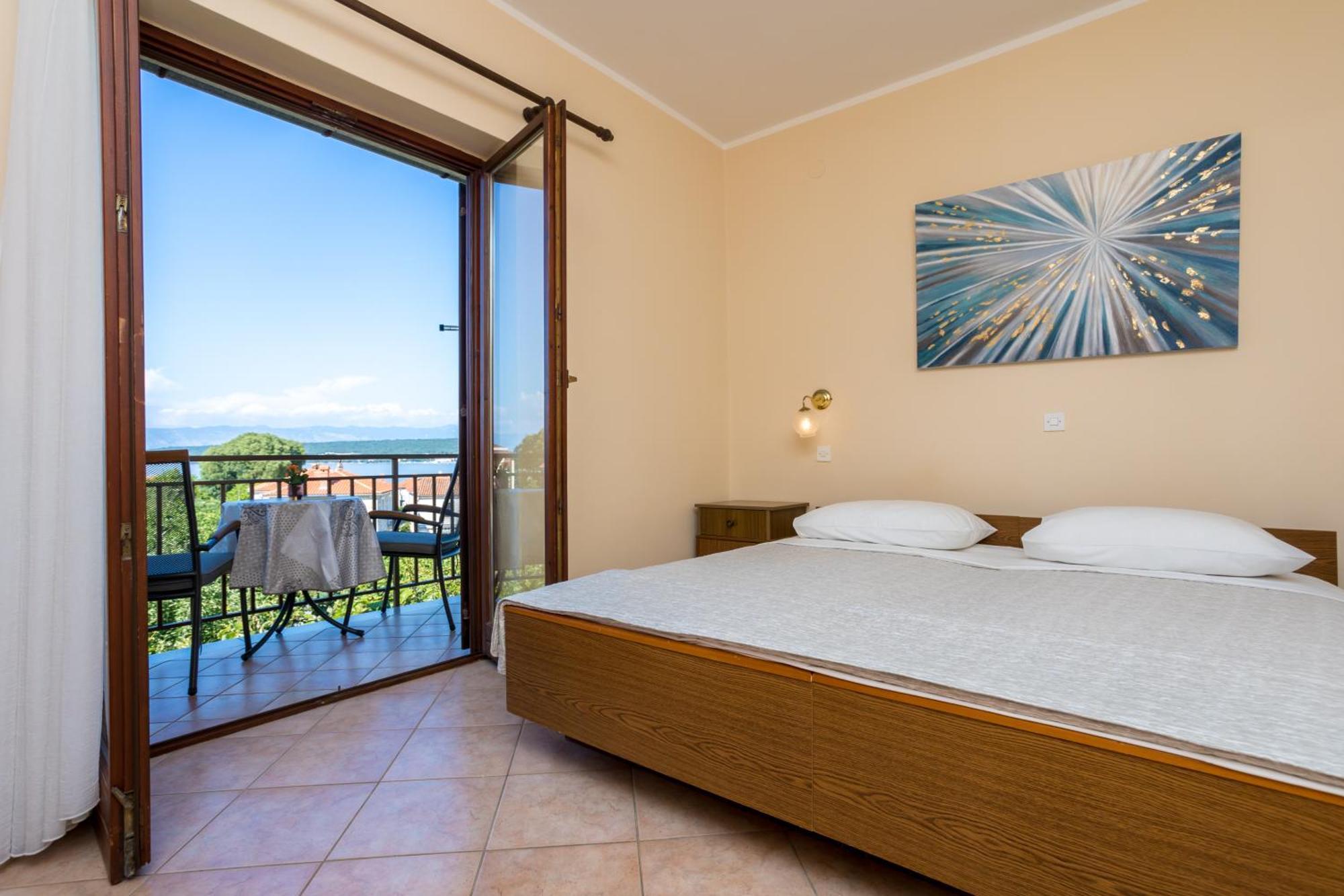 Apartments And Rooms Kod Keti Malinska Luaran gambar