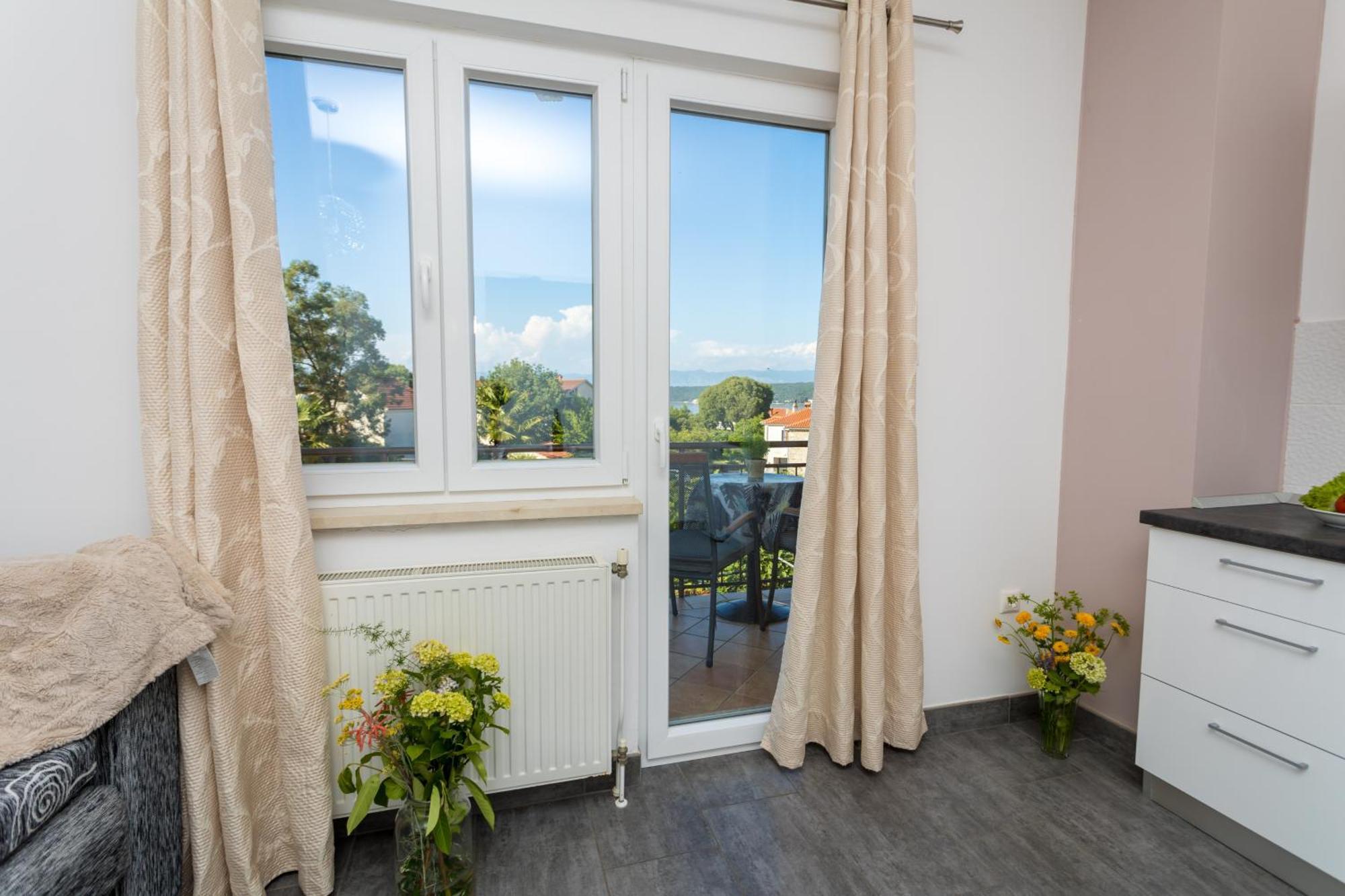 Apartments And Rooms Kod Keti Malinska Luaran gambar