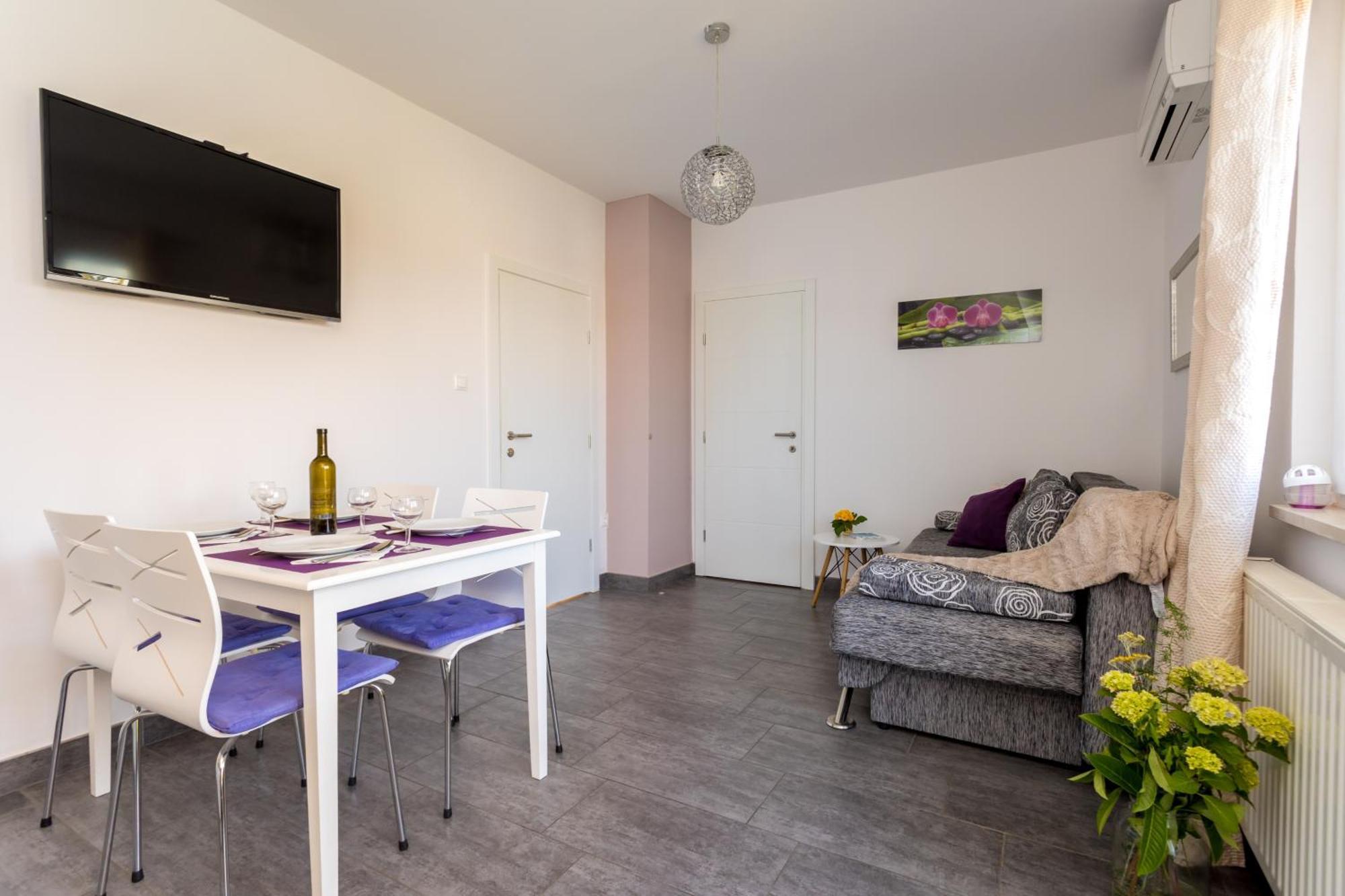 Apartments And Rooms Kod Keti Malinska Luaran gambar