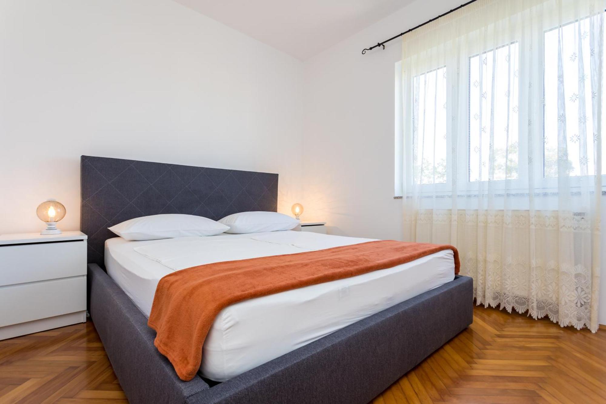 Apartments And Rooms Kod Keti Malinska Luaran gambar