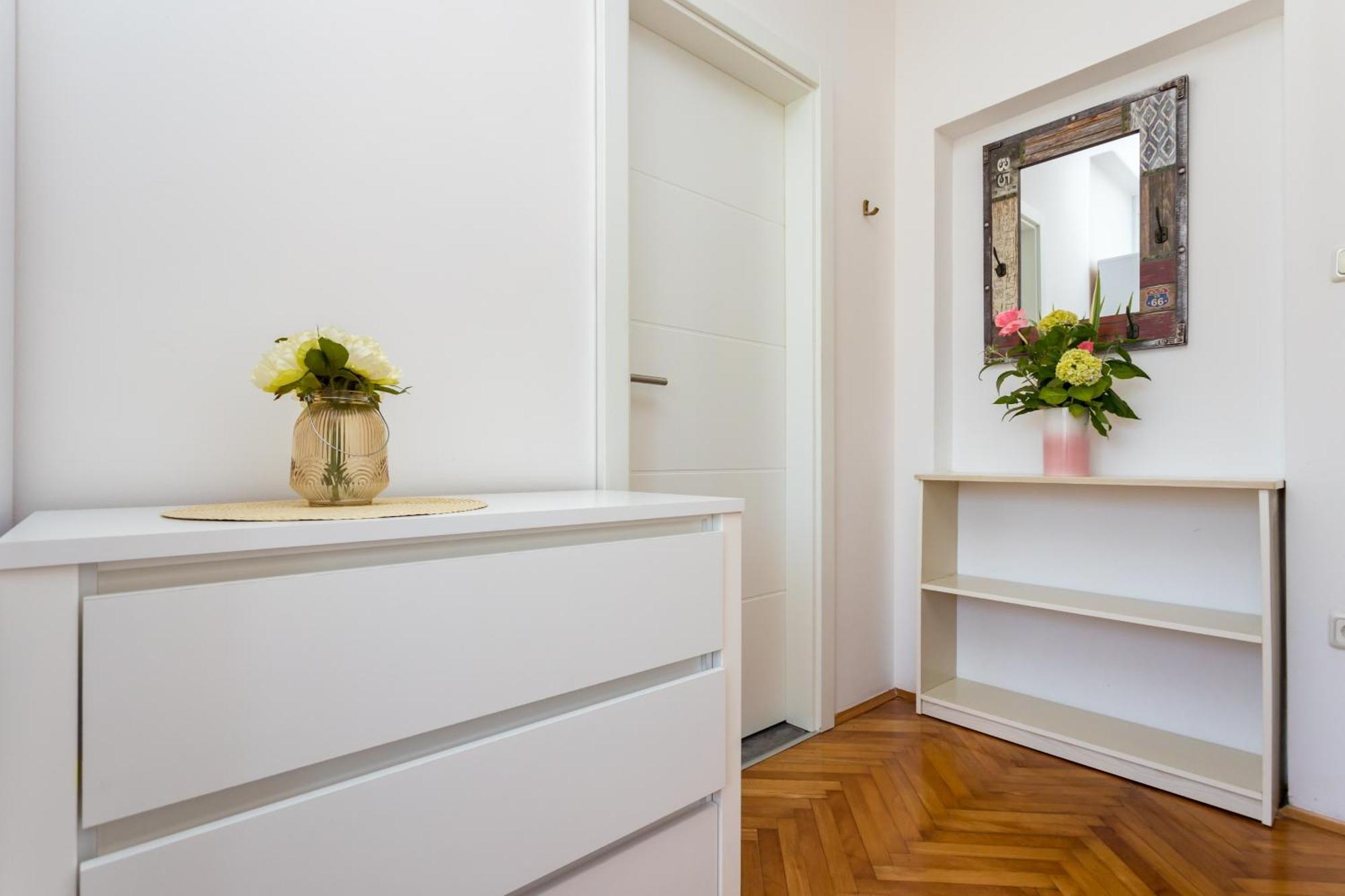 Apartments And Rooms Kod Keti Malinska Luaran gambar