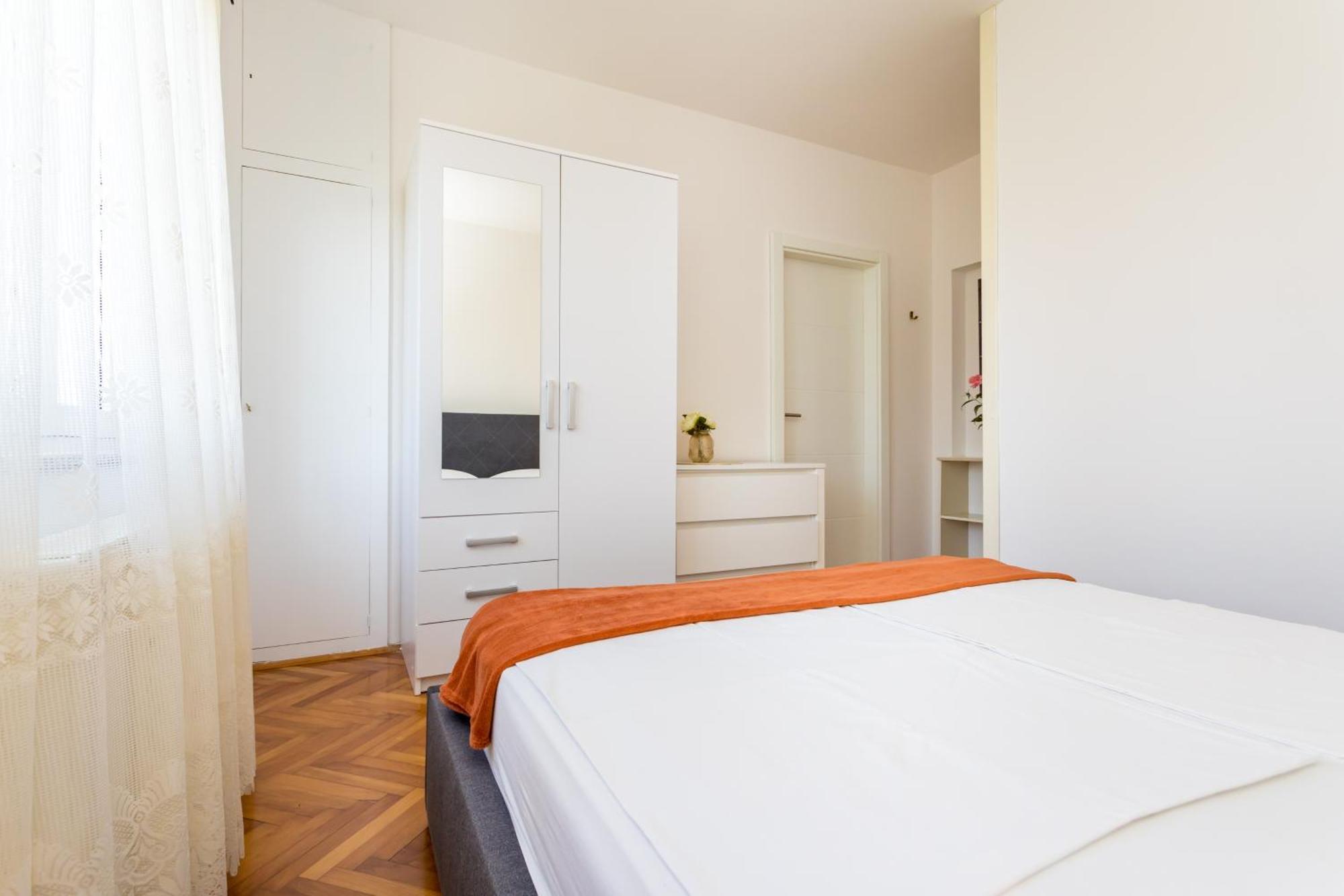Apartments And Rooms Kod Keti Malinska Luaran gambar