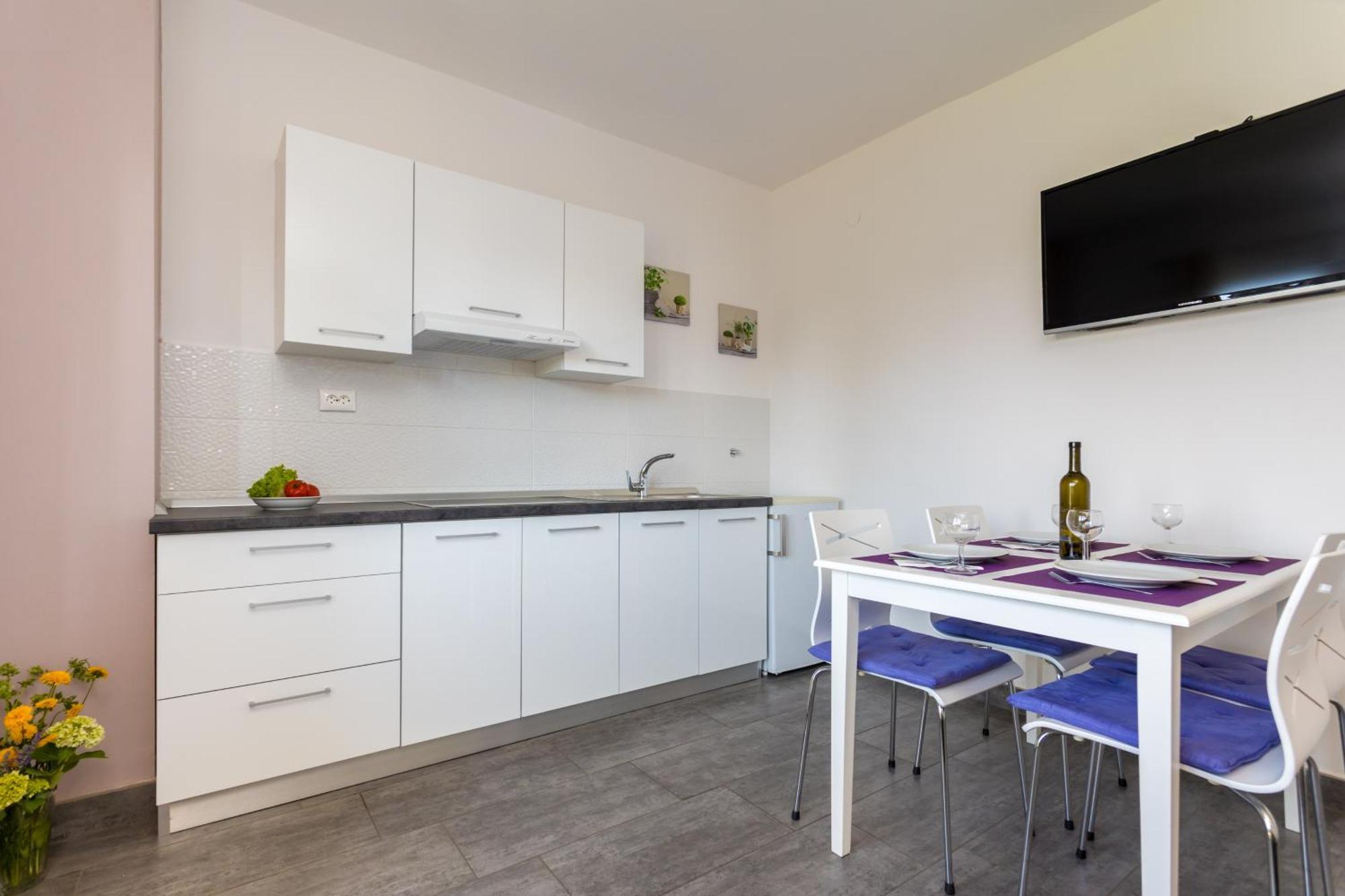 Apartments And Rooms Kod Keti Malinska Luaran gambar