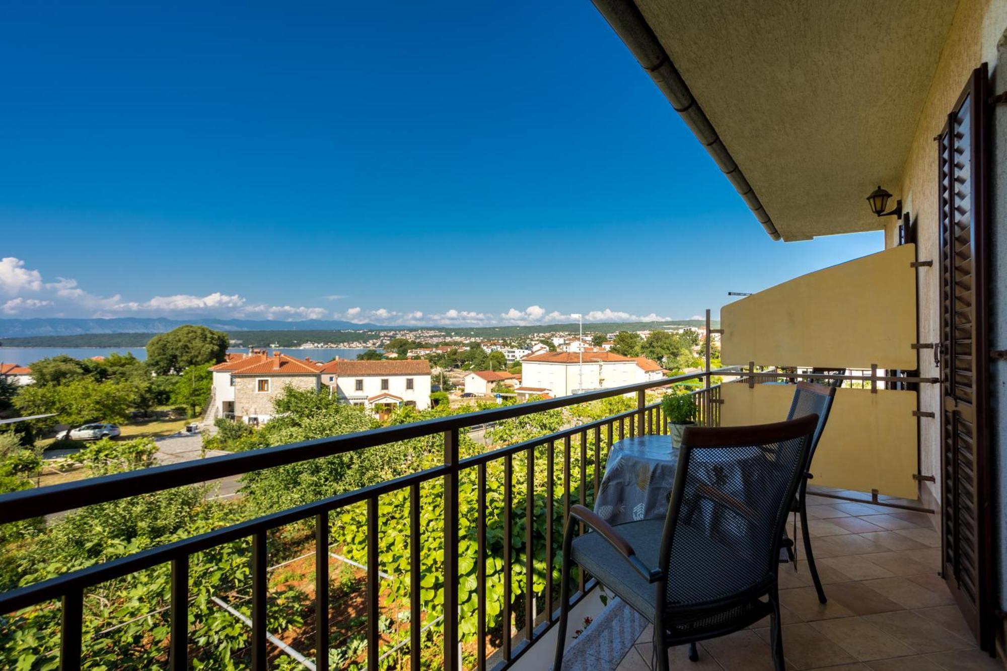 Apartments And Rooms Kod Keti Malinska Luaran gambar