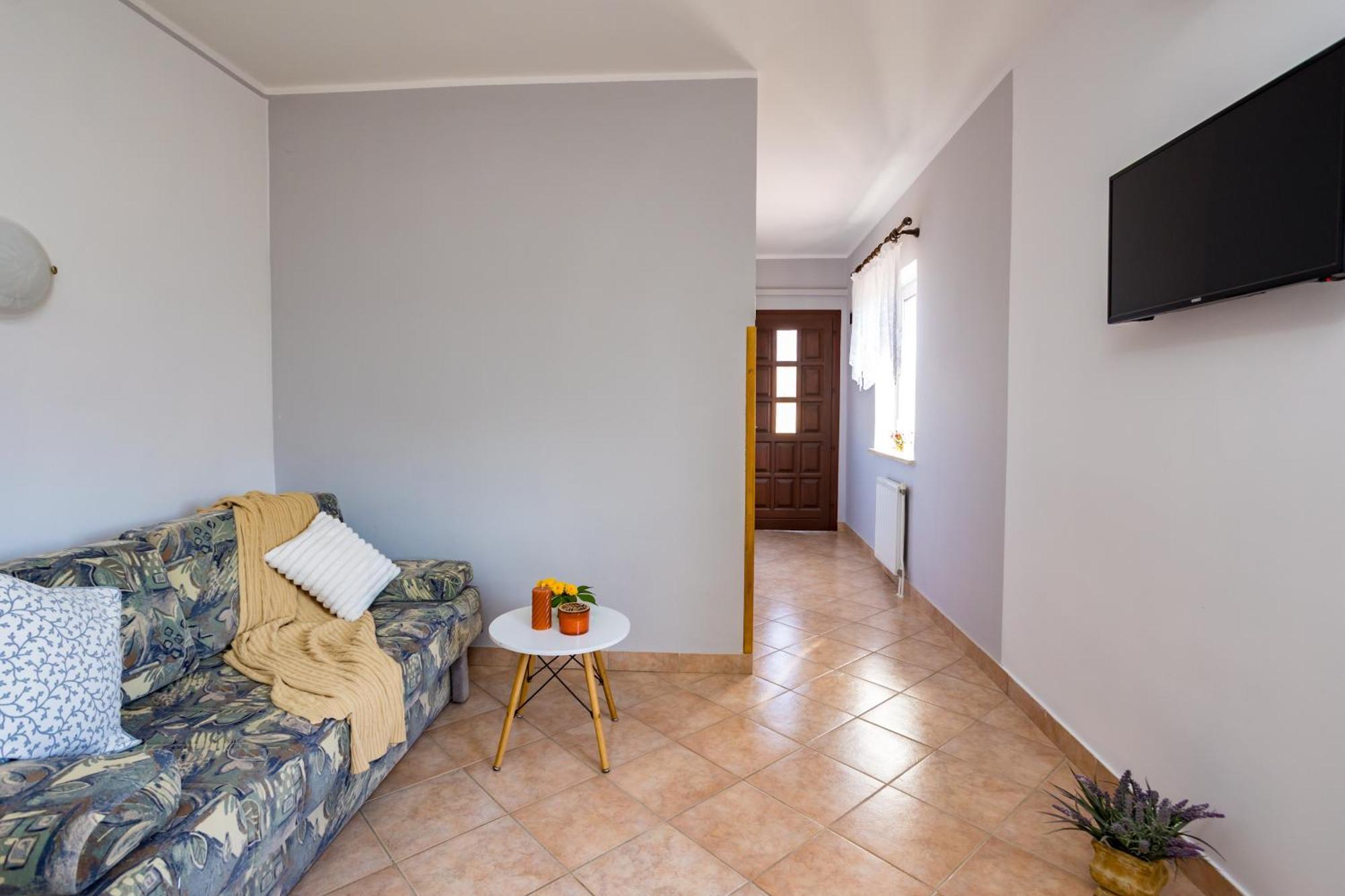 Apartments And Rooms Kod Keti Malinska Luaran gambar