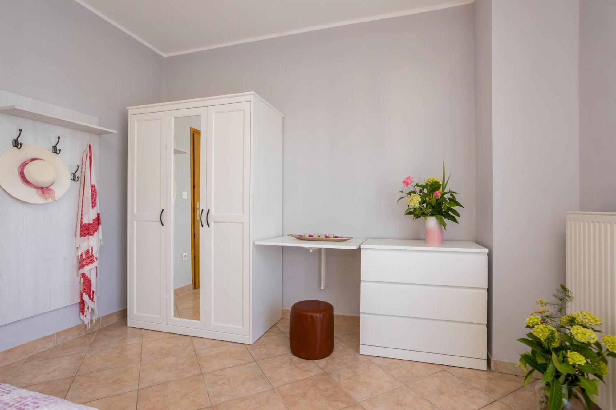 Apartments And Rooms Kod Keti Malinska Luaran gambar
