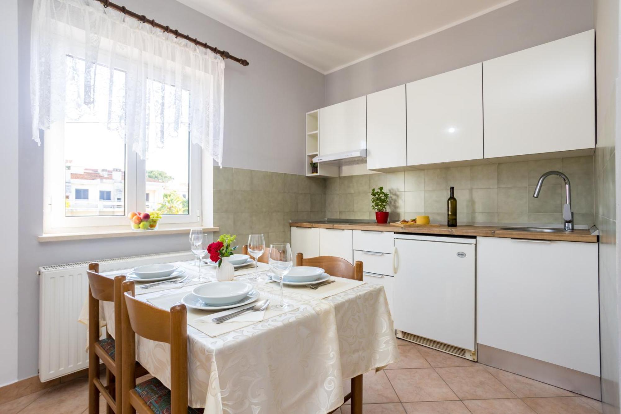 Apartments And Rooms Kod Keti Malinska Luaran gambar